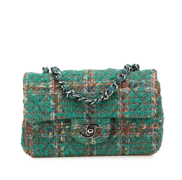 Sac de luxe investissement 2026 – Chanel Classique Flap Tweed Vert Émeraude authentifié Maison Avaia