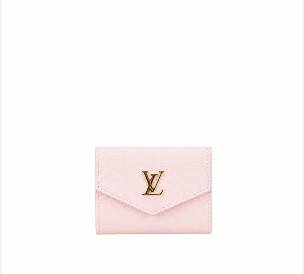 Portefeuille Compact Louis Vuitton Lockmini en Cuir Rose Poudré Avaia