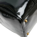Sac Polochon Chanel en Cuir Verni Noir et Attributs Dorés Avaia
