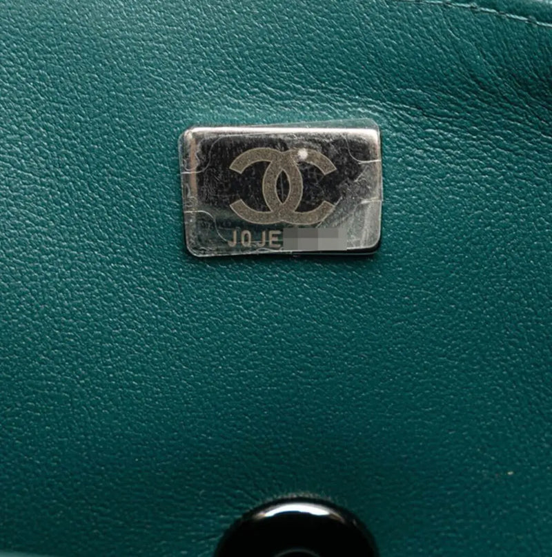 Chanel — Numéro de série & hologramme