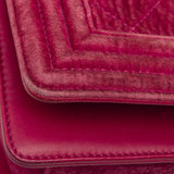 Sac Chanel Boy Coco Mark Rose Velours occasion état très bon – édition velours rare certifiée Avaia